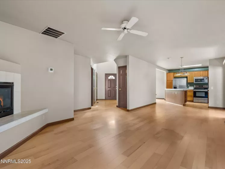 450 Len, Reno, Nevada 89511, 3 Bedrooms Bedrooms, ,3 BathroomsBathrooms,Residential,Residential,Len,250053413
