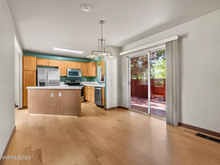450 Len, Reno, Nevada 89511, 3 Bedrooms Bedrooms, ,3 BathroomsBathrooms,Residential,Residential,Len,250053413