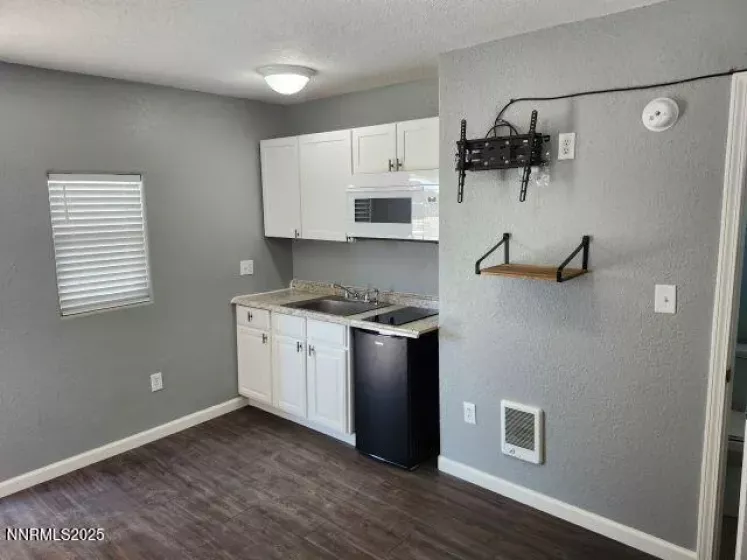 1145, 1155 Cornell, Lovelock, Nevada 89419, 1 Bedroom Bedrooms, ,1 BathroomBathrooms,Residential Lease,Manufactured,Cornell,250053416