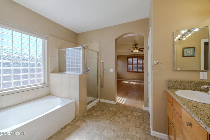 811 Pinchot Pass, Sparks, Nevada 89436, 4 Bedrooms Bedrooms, ,3 BathroomsBathrooms,Residential,Residential,Pinchot Pass,250053420