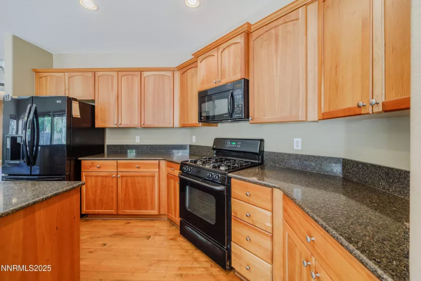 811 Pinchot Pass, Sparks, Nevada 89436, 4 Bedrooms Bedrooms, ,3 BathroomsBathrooms,Residential,Residential,Pinchot Pass,250053420