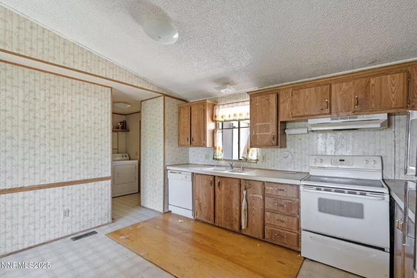1490 Sandstone, Topaz Ranch Estates, Nevada 89444, 3 Bedrooms Bedrooms, ,2 BathroomsBathrooms,Residential,Residential,Sandstone,250053422