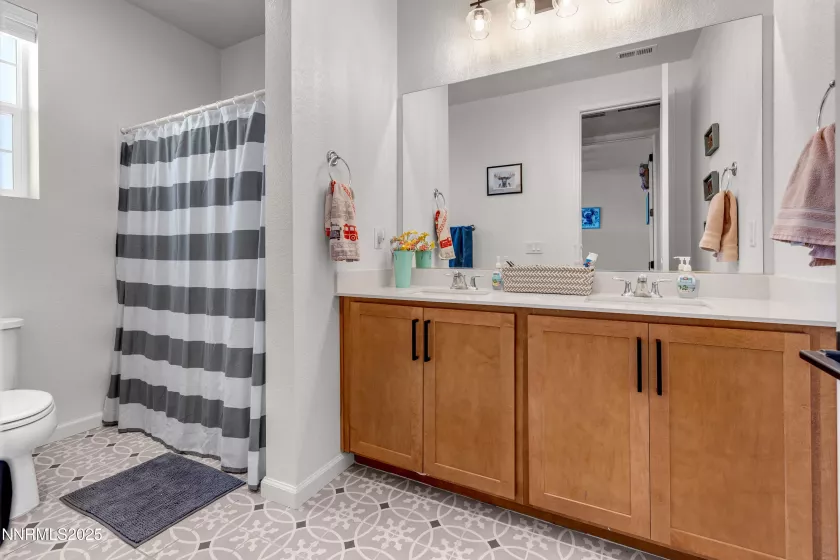 7819 Tarkio, Sparks, Nevada 89436, 5 Bedrooms Bedrooms, ,3 BathroomsBathrooms,Residential,Residential,Tarkio,250053424