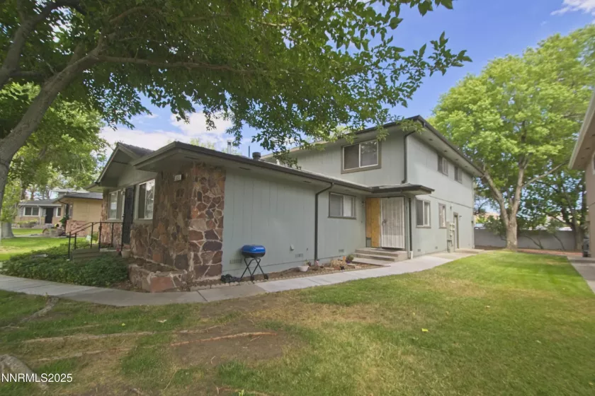 664 Oakwood, Sparks, Nevada 89431, 2 Bedrooms Bedrooms, ,1 BathroomBathrooms,Residential Lease,Manufactured,Oakwood,250053429
