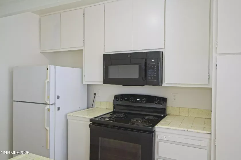 664 Oakwood, Sparks, Nevada 89431, 2 Bedrooms Bedrooms, ,1 BathroomBathrooms,Residential Lease,Manufactured,Oakwood,250053429