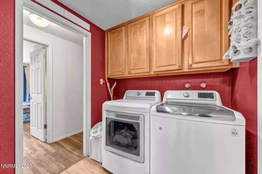 2100 6th, Reno, Nevada 89503, 3 Bedrooms Bedrooms, ,1 BathroomBathrooms,Residential,Residential,6th,250053431