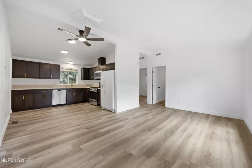 2185 Barberry, Reno, Nevada 89512, 3 Bedrooms Bedrooms, ,2 BathroomsBathrooms,Residential,Residential,Barberry,250053433