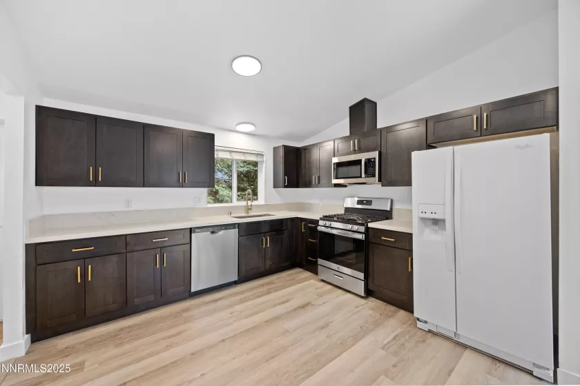 2185 Barberry, Reno, Nevada 89512, 3 Bedrooms Bedrooms, ,2 BathroomsBathrooms,Residential,Residential,Barberry,250053433