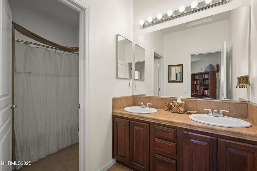 174 Shady Grove, Dayton, Nevada 89403, 5 Bedrooms Bedrooms, ,3 BathroomsBathrooms,Residential,Residential,Shady Grove,250053432