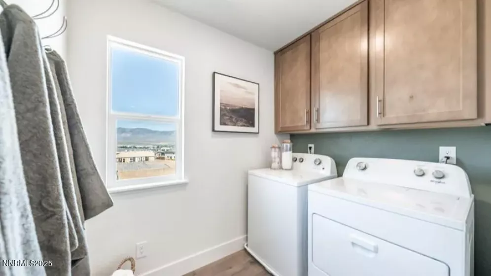 4379 Country Flats, Sparks, Nevada 89436, 4 Bedrooms Bedrooms, ,3 BathroomsBathrooms,Residential,Residential,Country Flats,250053437