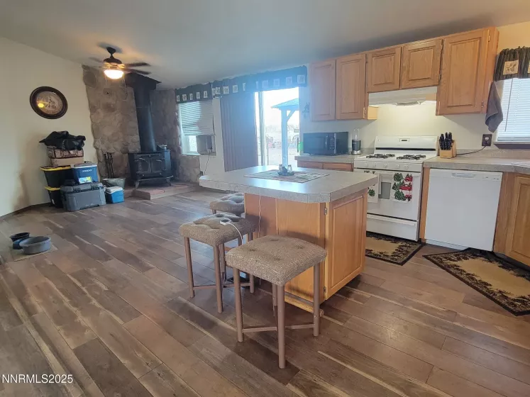 2905 9th St, Silver Springs, Nevada 89429, 3 Bedrooms Bedrooms, ,2 BathroomsBathrooms,Residential,Residential,9th St,250053439