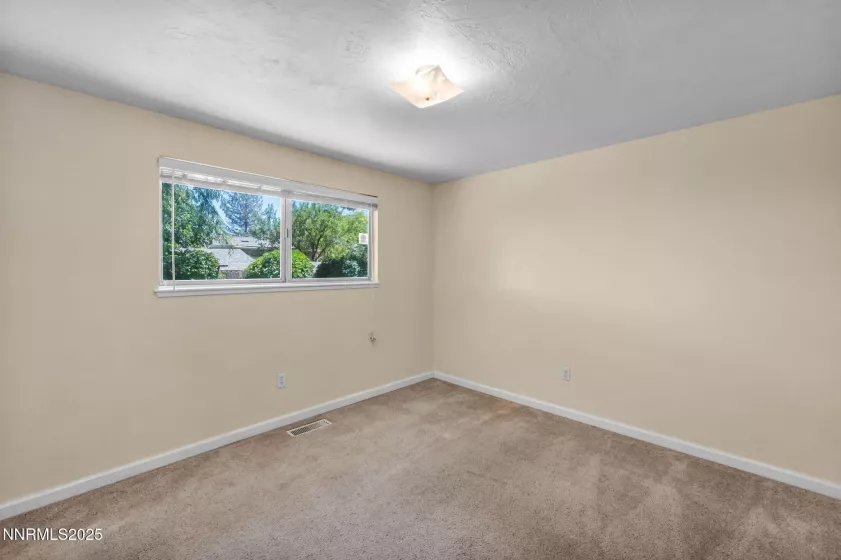 306 Helen, Yerington, Nevada 89447, 3 Bedrooms Bedrooms, ,2 BathroomsBathrooms,Residential,Residential,Helen,250053443
