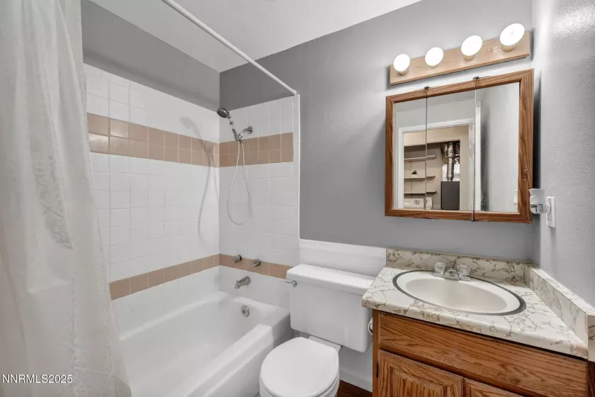 306 Helen, Yerington, Nevada 89447, 3 Bedrooms Bedrooms, ,2 BathroomsBathrooms,Residential,Residential,Helen,250053443