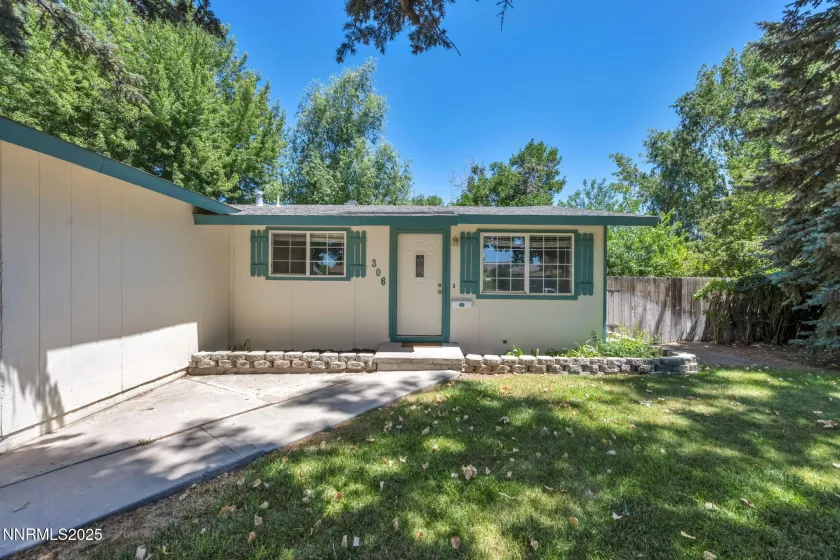 306 Helen, Yerington, Nevada 89447, 3 Bedrooms Bedrooms, ,2 BathroomsBathrooms,Residential,Residential,Helen,250053443