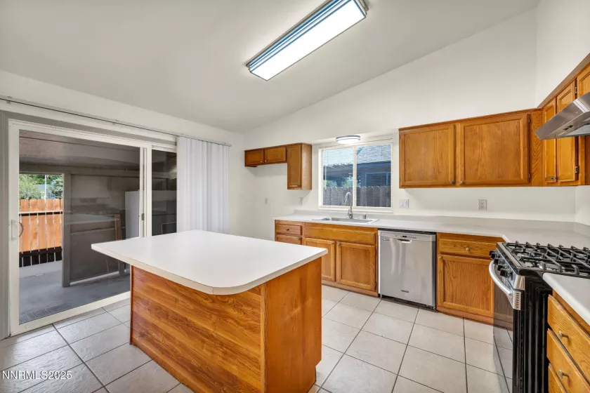 2660 Pinebrook, Carson City, Nevada 89701, 3 Bedrooms Bedrooms, ,2 BathroomsBathrooms,Residential,Residential,Pinebrook,250053447