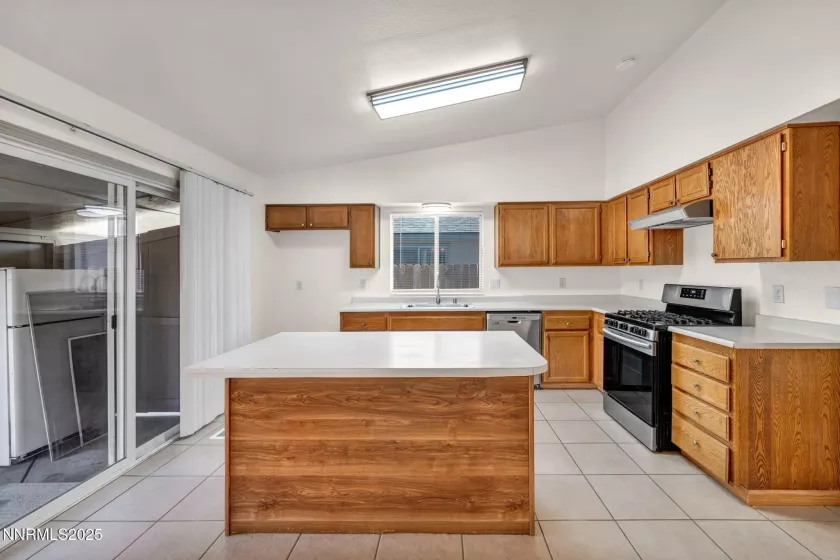 2660 Pinebrook, Carson City, Nevada 89701, 3 Bedrooms Bedrooms, ,2 BathroomsBathrooms,Residential,Residential,Pinebrook,250053447