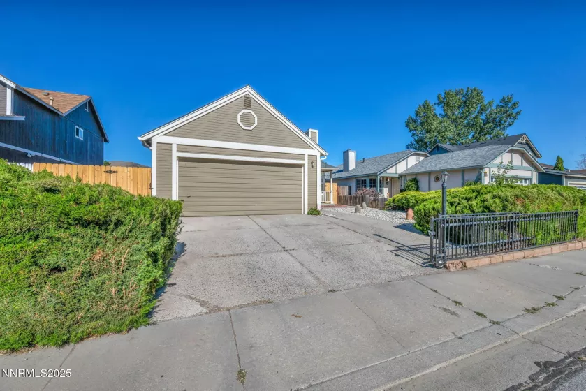 2660 Pinebrook, Carson City, Nevada 89701, 3 Bedrooms Bedrooms, ,2 BathroomsBathrooms,Residential,Residential,Pinebrook,250053447
