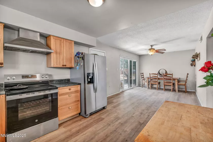 11595 Deodar, Reno, Nevada 89506, 3 Bedrooms Bedrooms, ,2 BathroomsBathrooms,Residential,Residential,Deodar,250053459