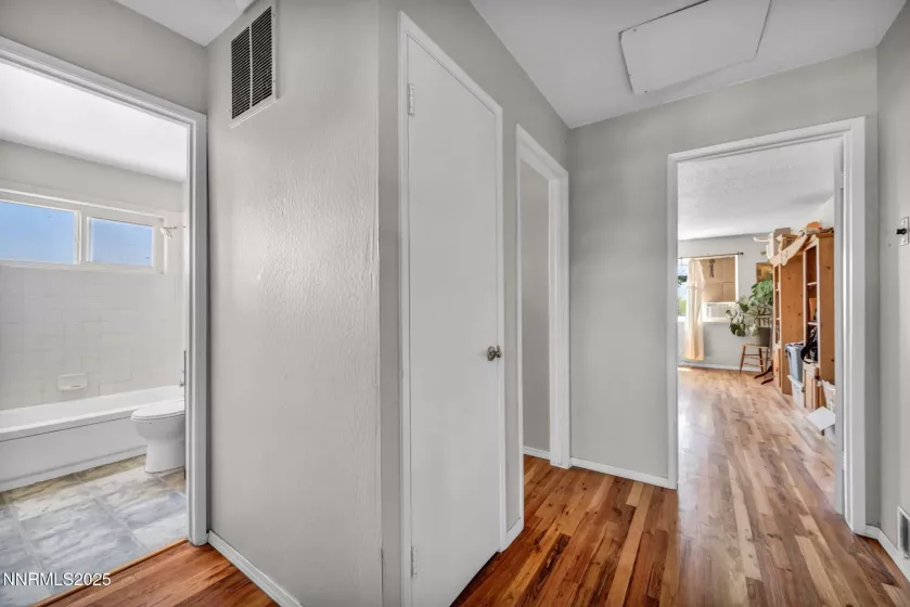 11595 Deodar, Reno, Nevada 89506, 3 Bedrooms Bedrooms, ,2 BathroomsBathrooms,Residential,Residential,Deodar,250053459