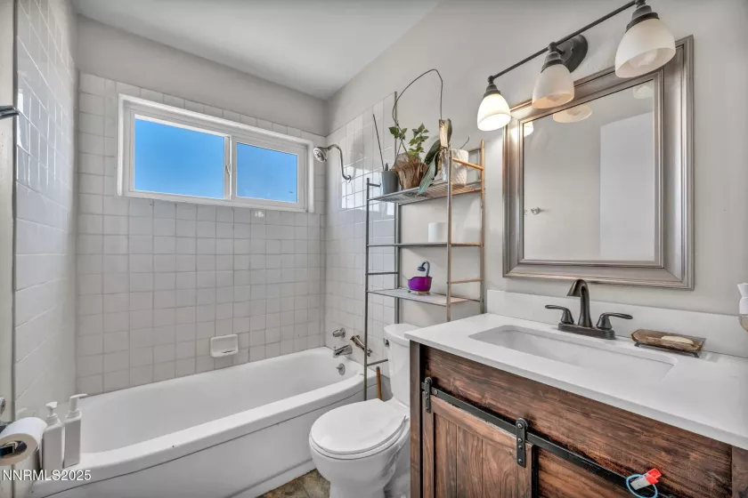 11595 Deodar, Reno, Nevada 89506, 3 Bedrooms Bedrooms, ,2 BathroomsBathrooms,Residential,Residential,Deodar,250053459