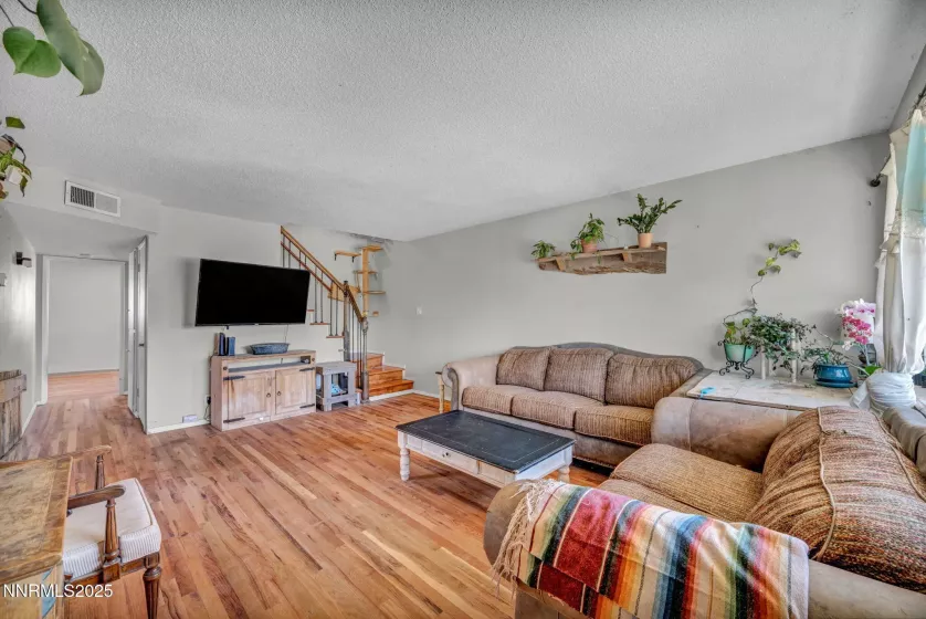 11595 Deodar, Reno, Nevada 89506, 3 Bedrooms Bedrooms, ,2 BathroomsBathrooms,Residential,Residential,Deodar,250053459