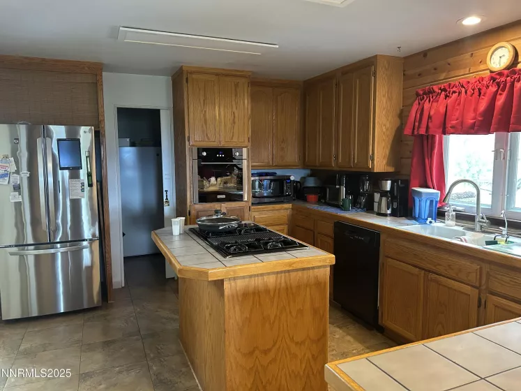 370 Panamint, Reno, Nevada 89521, 3 Bedrooms Bedrooms, ,3 BathroomsBathrooms,Residential,Residential,Panamint,250053461