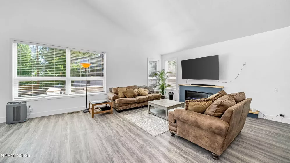 2699 Rodney, Reno, Nevada 89509, 3 Bedrooms Bedrooms, ,4 BathroomsBathrooms,Residential,Residential,Rodney,250053498