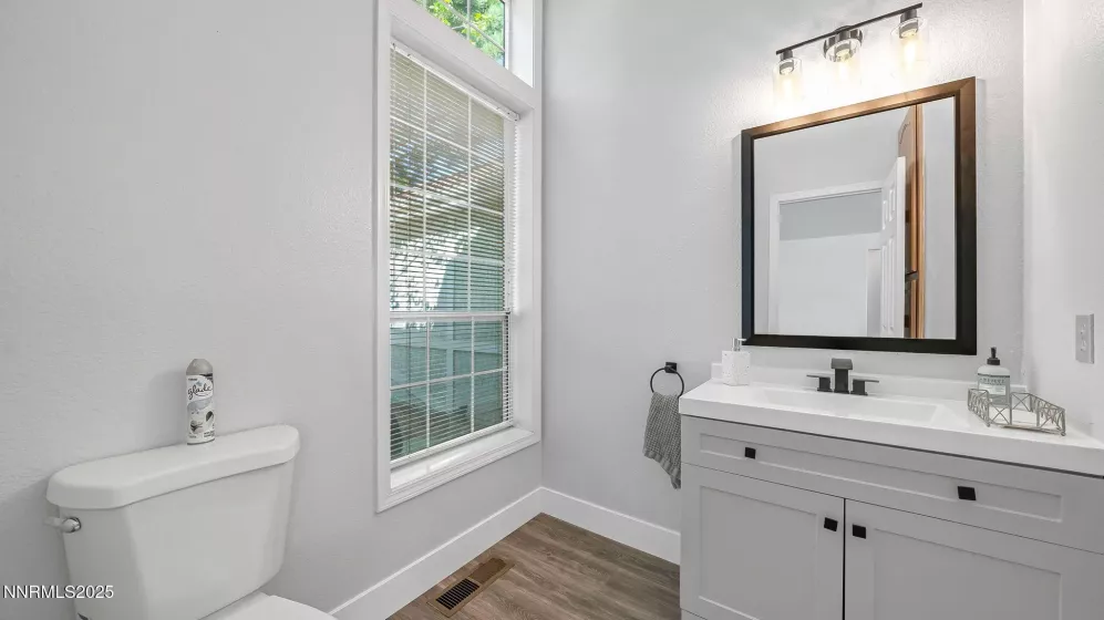 2699 Rodney, Reno, Nevada 89509, 3 Bedrooms Bedrooms, ,4 BathroomsBathrooms,Residential,Residential,Rodney,250053498