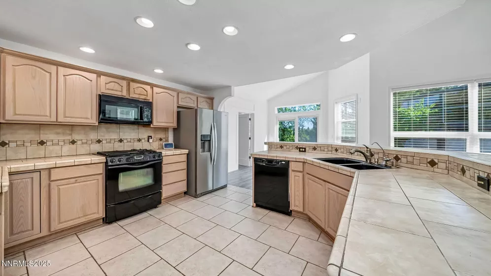 2699 Rodney, Reno, Nevada 89509, 3 Bedrooms Bedrooms, ,4 BathroomsBathrooms,Residential,Residential,Rodney,250053498