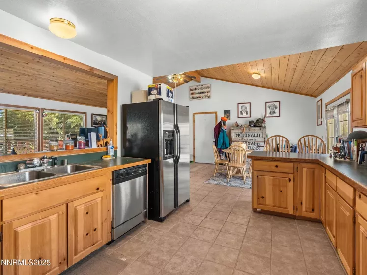 1 Cory Canyon, Hawthorne, Nevada 89415, 3 Bedrooms Bedrooms, ,2 BathroomsBathrooms,Residential,Residential,Cory Canyon,250053504