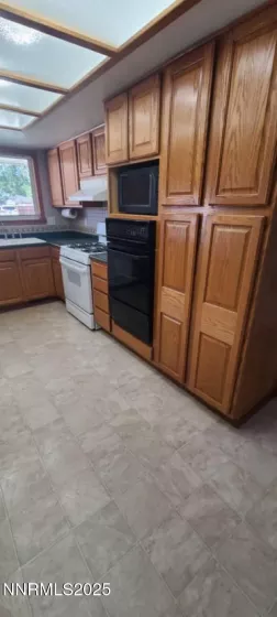 375 Curry, Fernley, Nevada 89408, 3 Bedrooms Bedrooms, ,3 BathroomsBathrooms,Residential,Residential,Curry,250053506