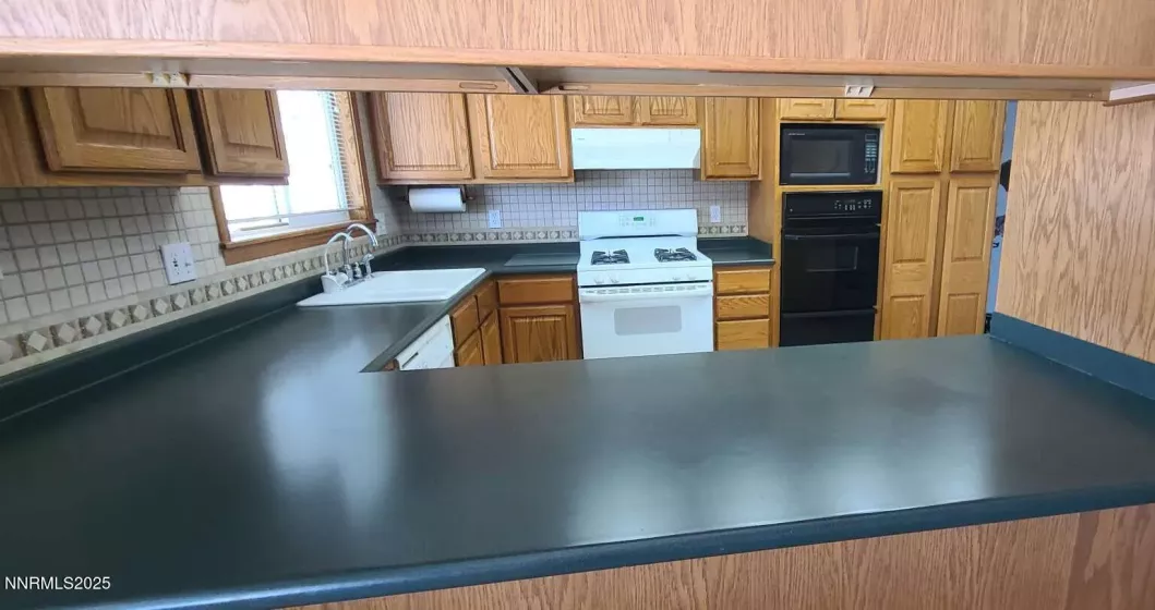 375 Curry, Fernley, Nevada 89408, 3 Bedrooms Bedrooms, ,3 BathroomsBathrooms,Residential,Residential,Curry,250053506