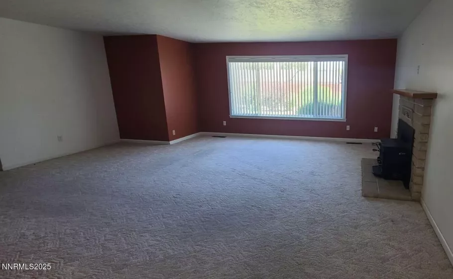 375 Curry, Fernley, Nevada 89408, 3 Bedrooms Bedrooms, ,3 BathroomsBathrooms,Residential,Residential,Curry,250053506