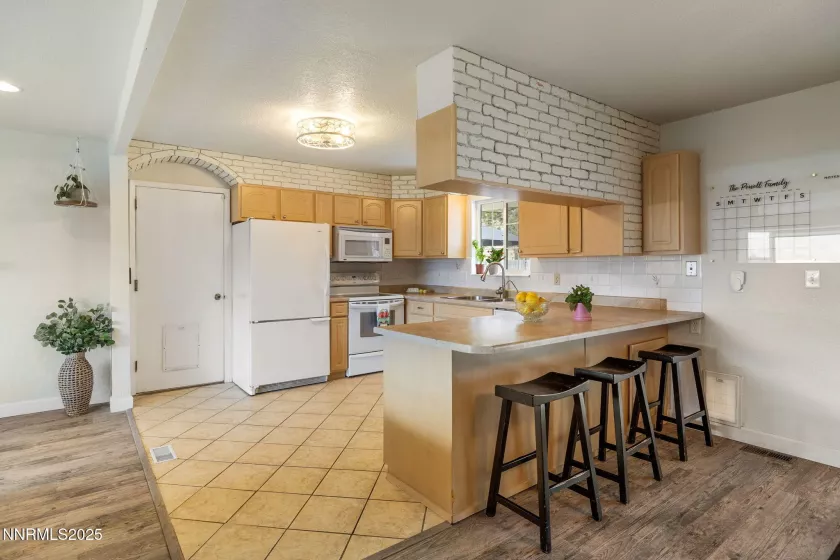 305 Sparrow, Washoe Valley, Nevada 89704, 3 Bedrooms Bedrooms, ,3 BathroomsBathrooms,Residential,Residential,Sparrow,250053464