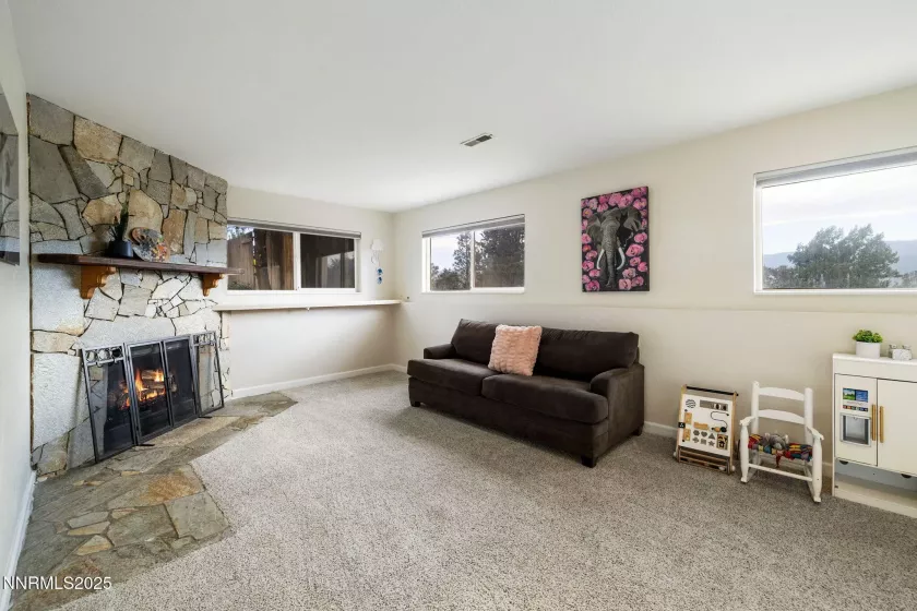 305 Sparrow, Washoe Valley, Nevada 89704, 3 Bedrooms Bedrooms, ,3 BathroomsBathrooms,Residential,Residential,Sparrow,250053464