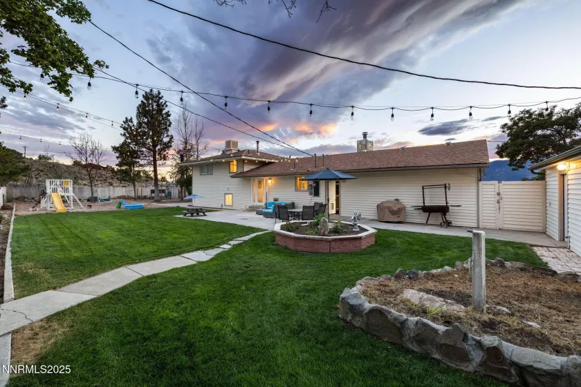 305 Sparrow, Washoe Valley, Nevada 89704, 3 Bedrooms Bedrooms, ,3 BathroomsBathrooms,Residential,Residential,Sparrow,250053464