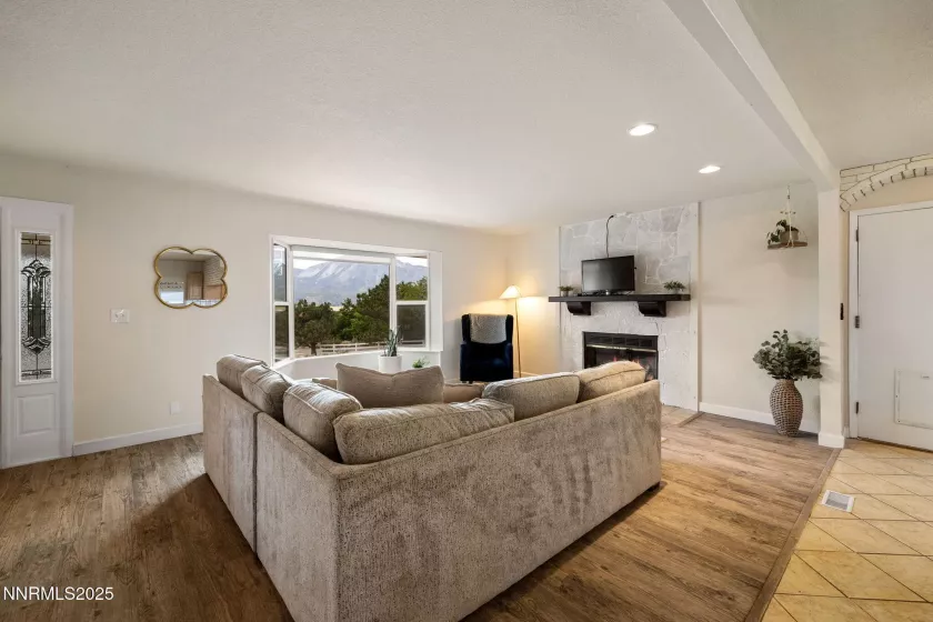 305 Sparrow, Washoe Valley, Nevada 89704, 3 Bedrooms Bedrooms, ,3 BathroomsBathrooms,Residential,Residential,Sparrow,250053464