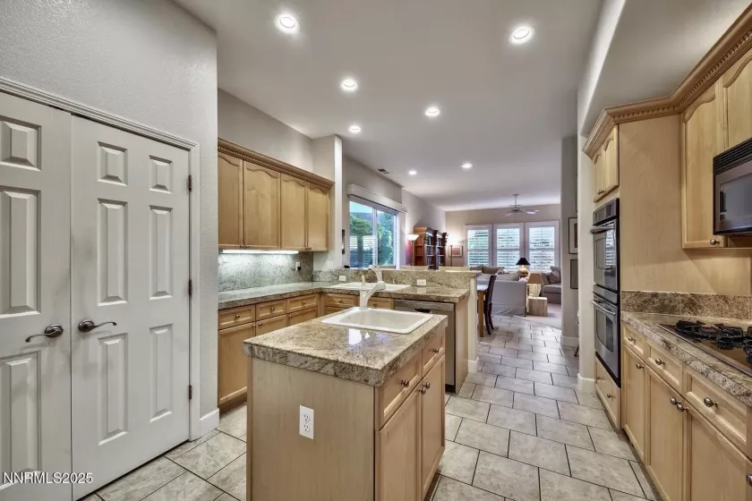 5710 White Sands, Reno, Nevada 89511, 4 Bedrooms Bedrooms, ,3 BathroomsBathrooms,Residential,Residential,White Sands,250053480