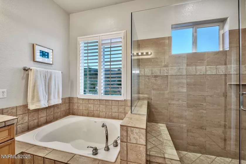 5710 White Sands, Reno, Nevada 89511, 4 Bedrooms Bedrooms, ,3 BathroomsBathrooms,Residential,Residential,White Sands,250053480