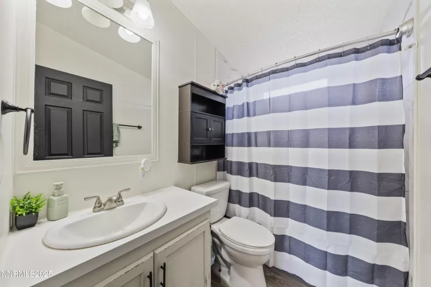 2nd Bathroom
