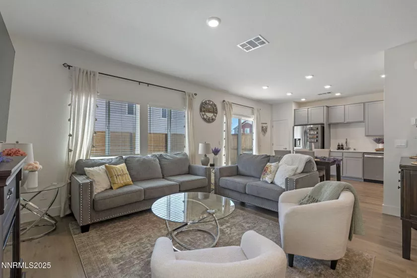 1917 Halite, Sparks, Nevada 89436, 3 Bedrooms Bedrooms, ,3 BathroomsBathrooms,Residential,Residential,Halite,250053490
