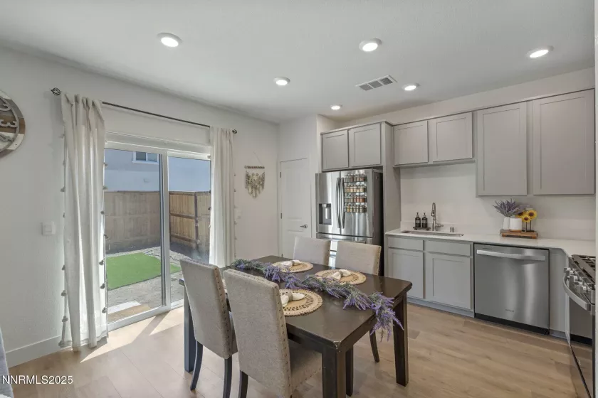 1917 Halite, Sparks, Nevada 89436, 3 Bedrooms Bedrooms, ,3 BathroomsBathrooms,Residential,Residential,Halite,250053490