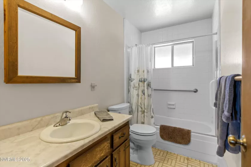 2181 Mel, Gardnerville, Nevada 89410, 3 Bedrooms Bedrooms, ,2 BathroomsBathrooms,Residential,Residential,Mel,250053503