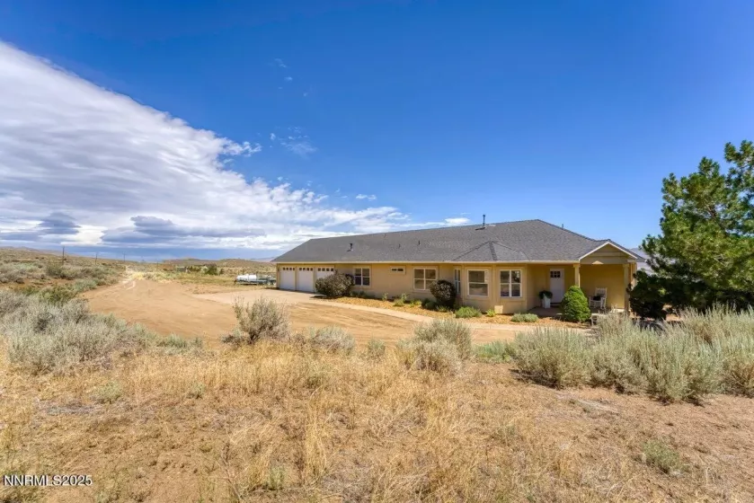 15115 Red Rock, Reno, Nevada 89508, 4 Bedrooms Bedrooms, ,3 BathroomsBathrooms,Residential,Residential,Red Rock,250053512