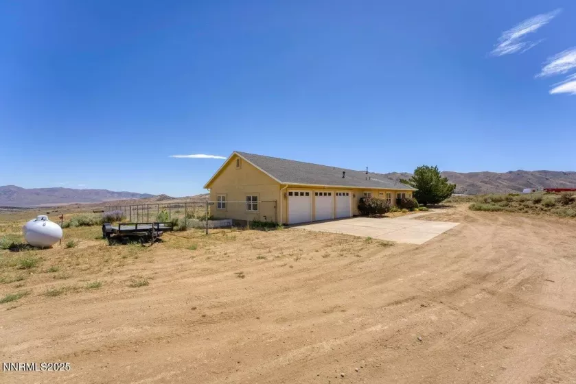 15115 Red Rock, Reno, Nevada 89508, 4 Bedrooms Bedrooms, ,3 BathroomsBathrooms,Residential,Residential,Red Rock,250053512