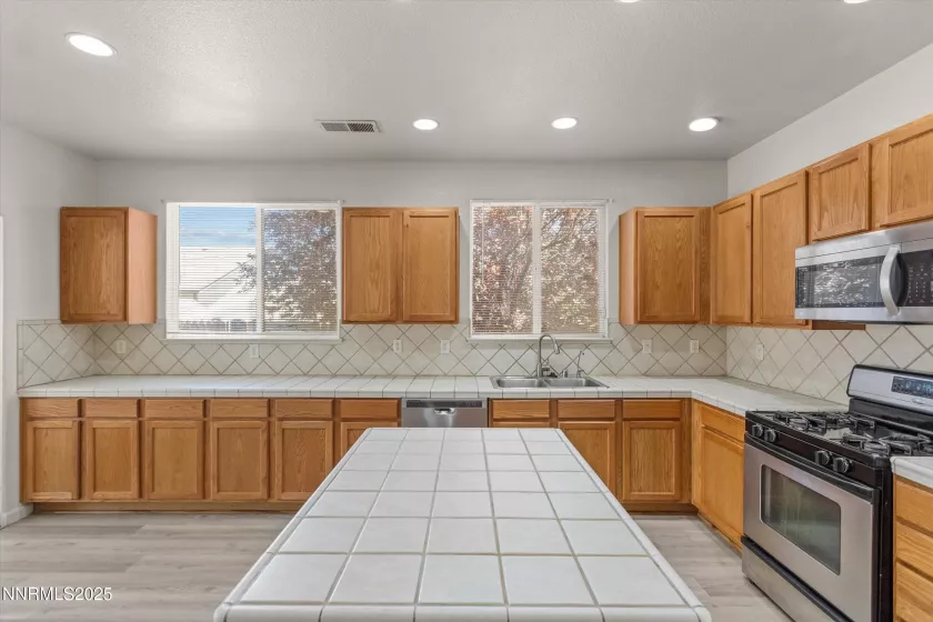 1270 Shadow, Fernley, Nevada 89408, 4 Bedrooms Bedrooms, ,2 BathroomsBathrooms,Residential,Residential,Shadow,250053517
