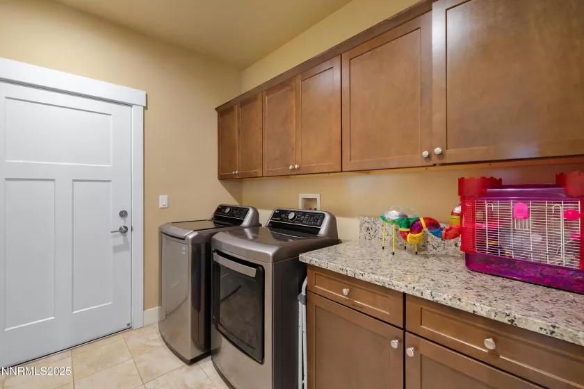 677 Teakwood, Dayton, Nevada 89403, 3 Bedrooms Bedrooms, ,2 BathroomsBathrooms,Residential,Residential,Teakwood,250053518