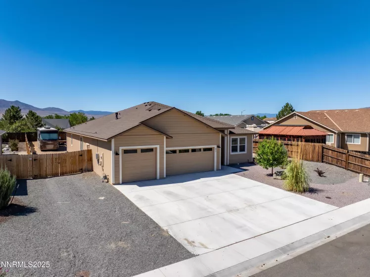 677 Teakwood, Dayton, Nevada 89403, 3 Bedrooms Bedrooms, ,2 BathroomsBathrooms,Residential,Residential,Teakwood,250053518