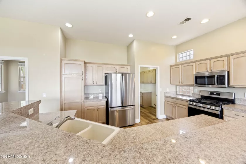 414 La Costa, Dayton, Nevada 89403, 3 Bedrooms Bedrooms, ,2 BathroomsBathrooms,Residential,Residential,La Costa,250053521