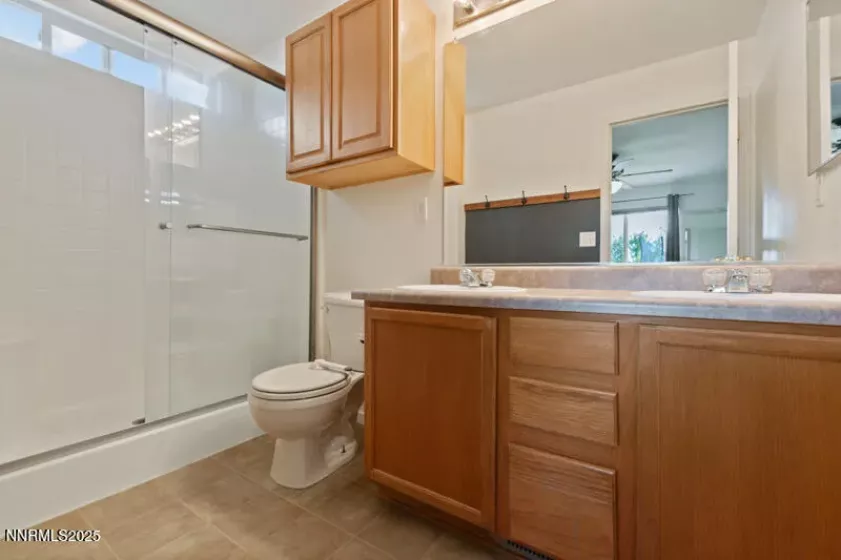 7433 Creekland, Reno, Nevada 89506, 2 Bedrooms Bedrooms, ,2 BathroomsBathrooms,Residential,Residential,Creekland,250053525